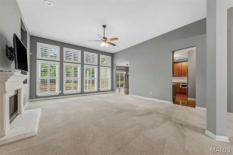 1817 Majestic Oaks Drive, Wentzville, MO 63385 — listing photo 5 of 38