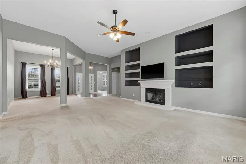 1817 Majestic Oaks Drive, Wentzville, MO 63385 — listing photo 7 of 38