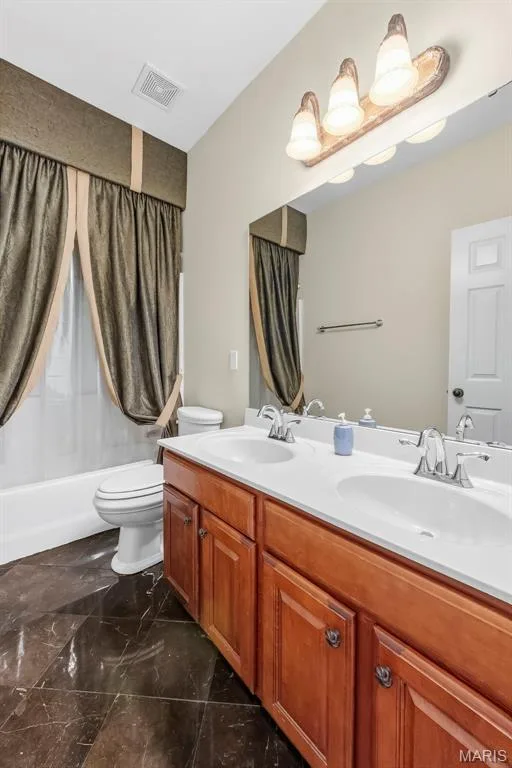 1817 Majestic Oaks Drive, Wentzville, MO 63385 — listing photo 30 of 38