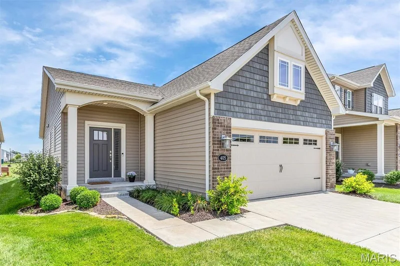 405 Copperfield Court, St Charles, MO 63301 — listing photo 2 of 55