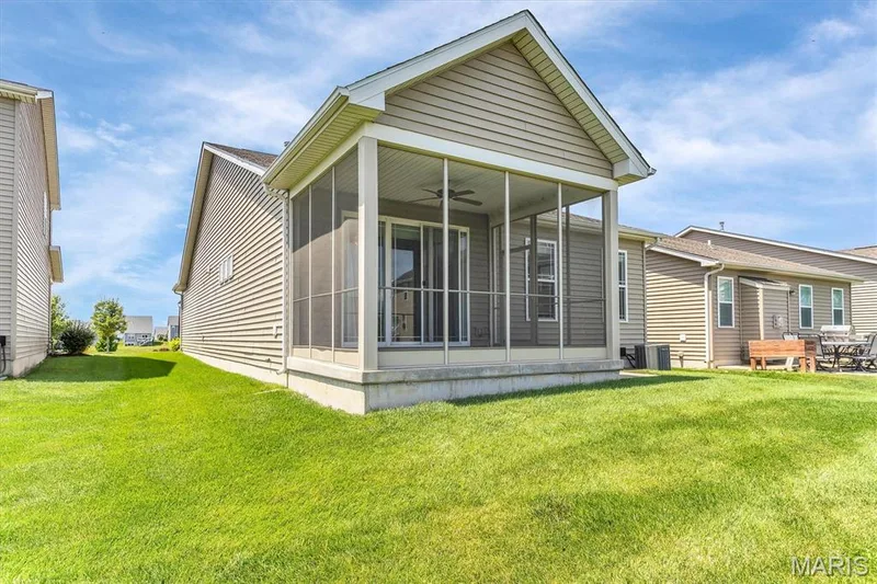405 Copperfield Court, St Charles, MO 63301 — listing photo 9 of 55