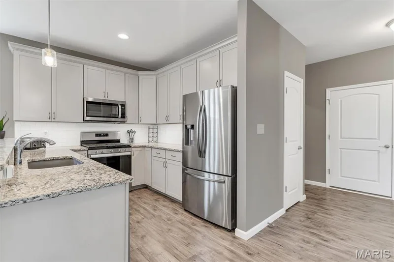 405 Copperfield Court, St Charles, MO 63301 — listing photo 12 of 55