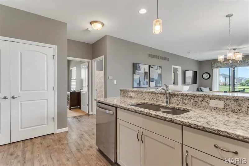 405 Copperfield Court, St Charles, MO 63301 — listing photo 14 of 55
