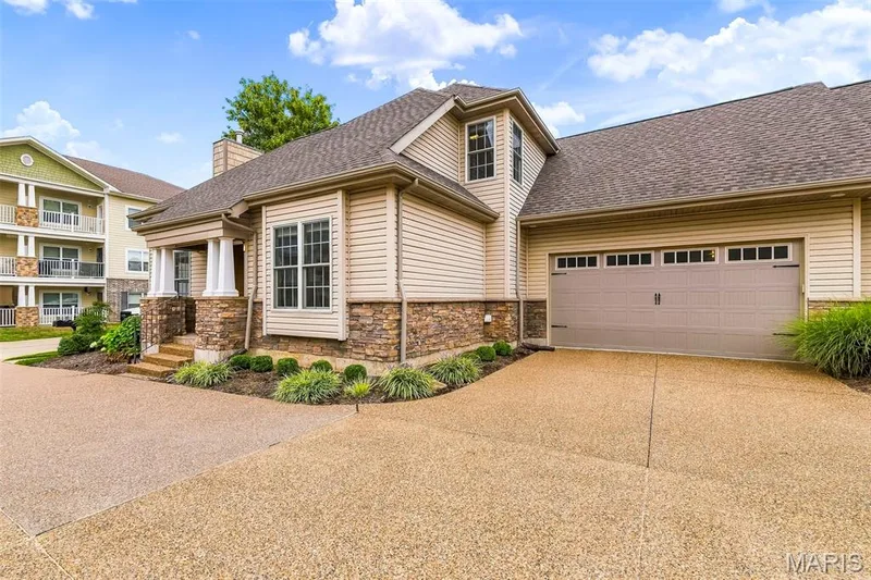 1264 Harmony Lake Drive, Cottleville, MO 63376 — listing photo 5 of 76