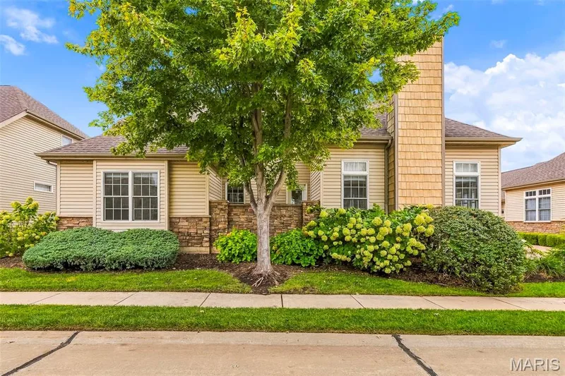 1264 Harmony Lake Drive, Cottleville, MO 63376 — listing photo 8 of 76