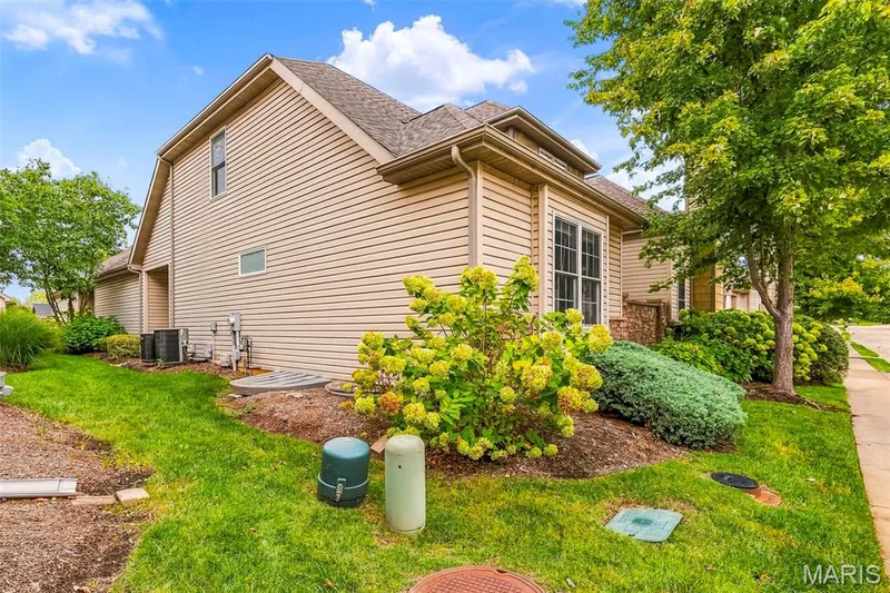 1264 Harmony Lake Drive, Cottleville, MO 63376 — listing photo 10 of 76
