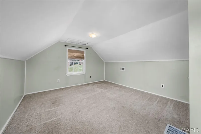 613 Schaefer Place, St Charles, MO 63301 — listing photo 13 of 27