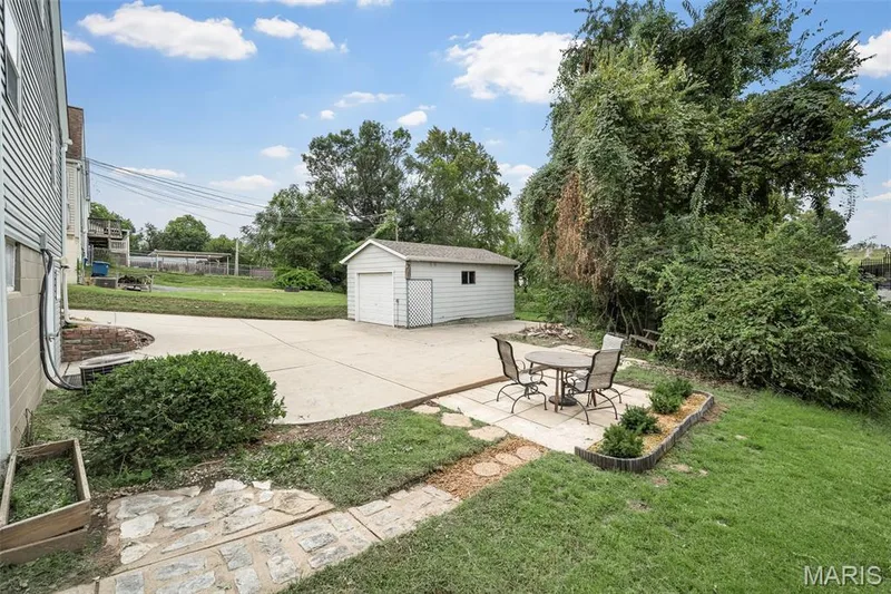 613 Schaefer Place, St Charles, MO 63301 — listing photo 23 of 27
