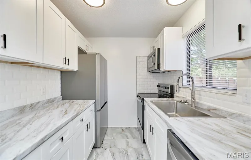 3002 San Souci Drive #3002, Lake St. Louis, MO 63367 — listing photo 12 of 30