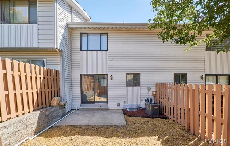 3002 San Souci Drive #3002, Lake St. Louis, MO 63367 — listing photo 24 of 30