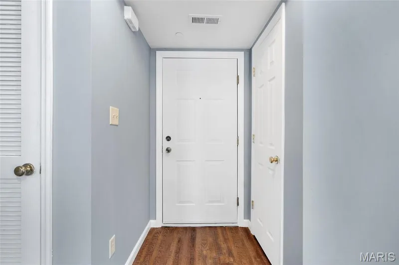 9102 Spring Creek Lane, O'Fallon, MO 63368 — listing photo 5 of 35