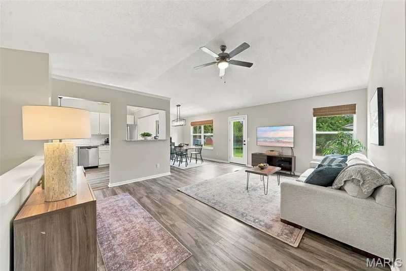 Living open to kitchen and dinning — 6 S Perry Circle, O'Fallon, MO 63366