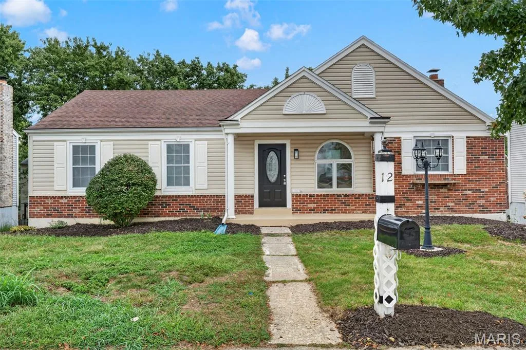 12 Lamplighter Lane, O'Fallon, MO 63368 — listing photo 1 of 45