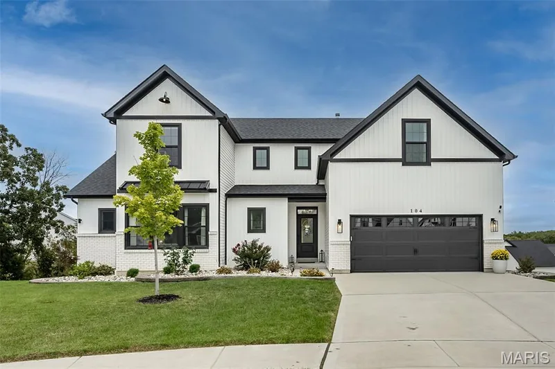 104 Copper Stone Pt, Wentzville, MO β listing photo 1
