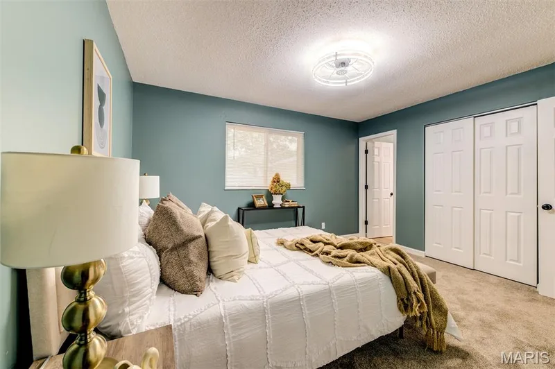 111 Park Charles Boulevard, St Peters, MO 63376 — listing photo 15 of 23