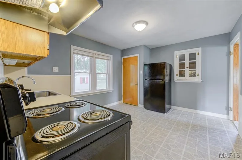Built-in pantry nook — 2121 Elm Street, St Charles, MO 63301