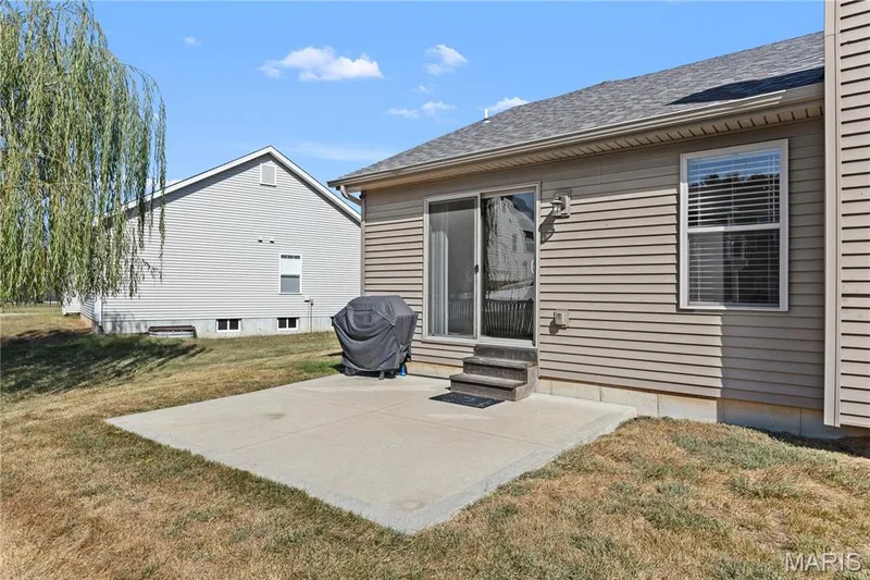 814 Mule Creek Drive, Wentzville, MO 63385 — listing photo 23 of 24