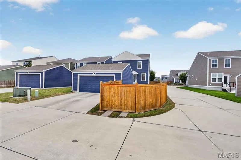 Additional content — 3708 Broad Street, St Charles, MO 63301