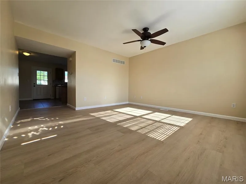 606 Linda Lane #C, Wentzville, MO 63385 — listing photo 3 of 20