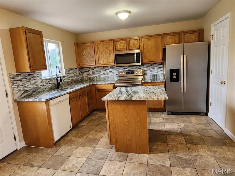 606 Linda Lane #C, Wentzville, MO 63385 — listing photo 17 of 20