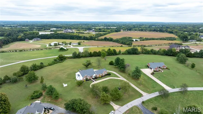 Additional content — 104 Wolf Trail Court, Defiance, MO 63341
