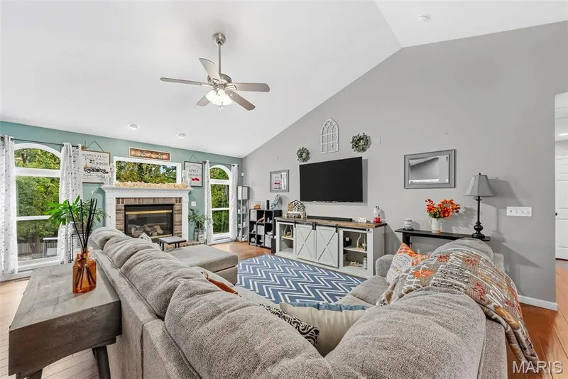 1840 Autumn Trail, Wentzville, MO 63385 — listing photo 3 of 35