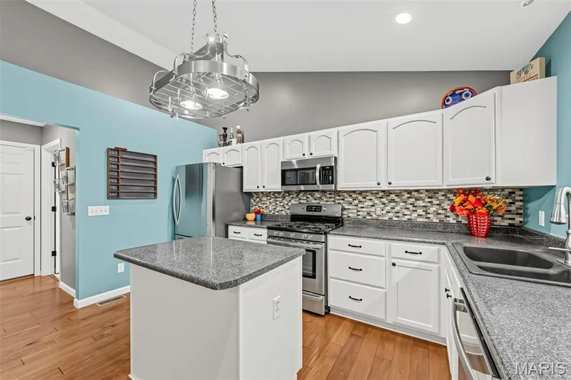 1840 Autumn Trail, Wentzville, MO 63385 — listing photo 9 of 35