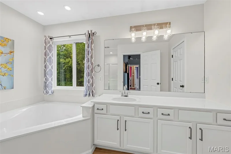 1840 Autumn Trail, Wentzville, MO 63385 — listing photo 14 of 35