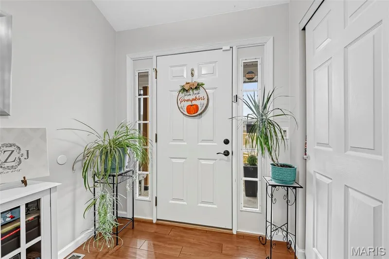 Bright and welcoming — 1840 Autumn Trail, Wentzville, MO 63385