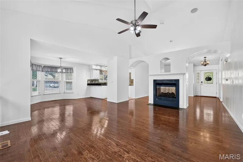 Vaulted ceilings and wood-finish flooring — 20 Autumn Ridge Drive #83B, O'Fallon, MO 63366