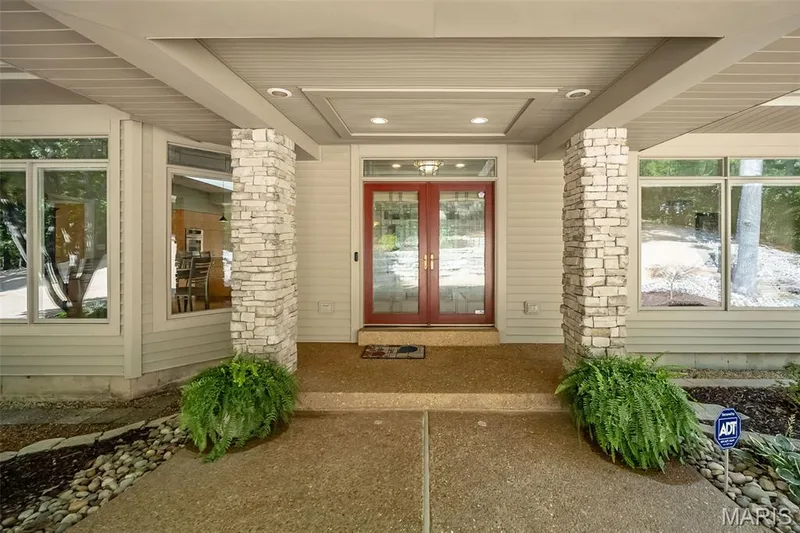 18852 Highwood Estates Drive, Wildwood, MO 63069 — listing photo 2 of 97