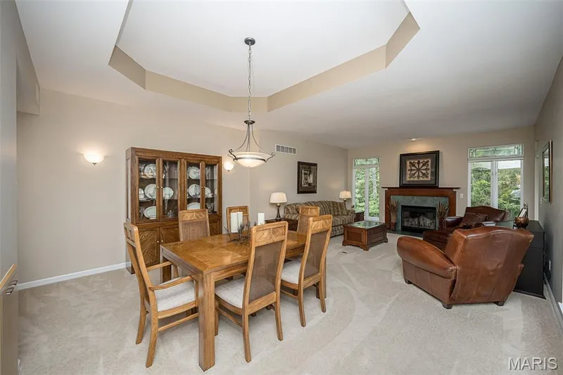 18852 Highwood Estates Drive, Wildwood, MO 63069 — listing photo 6 of 97