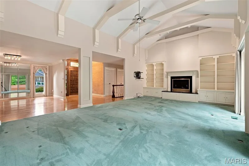 14619 Hunters Point, Chesterfield, MO 63017 — listing photo 10 of 49