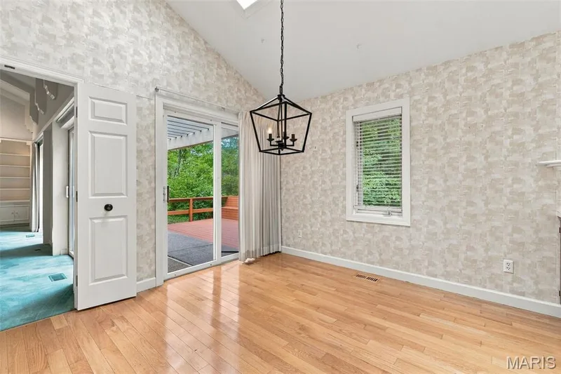 14619 Hunters Point, Chesterfield, MO 63017 — listing photo 12 of 49