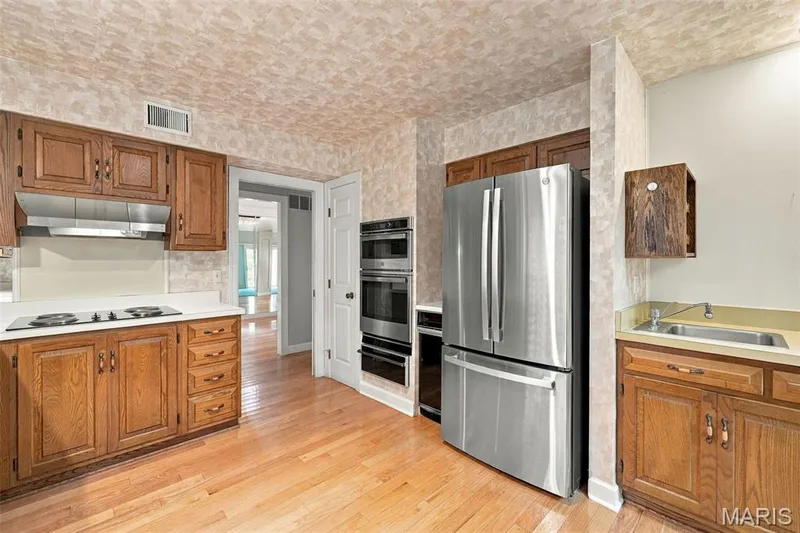 14619 Hunters Point, Chesterfield, MO 63017 — listing photo 16 of 49