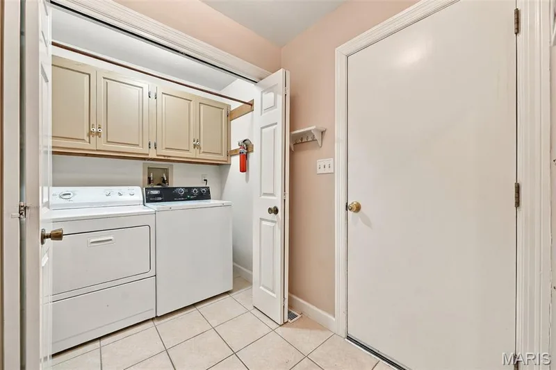 14619 Hunters Point, Chesterfield, MO 63017 — listing photo 20 of 49