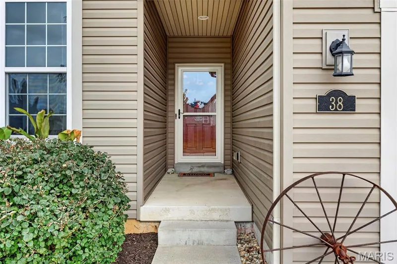 38 Huntleigh Park Court, Wentzville, MO 63385 — listing photo 5 of 39