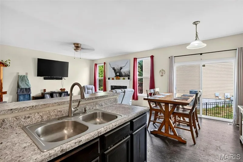 38 Huntleigh Park Court, Wentzville, MO 63385 — listing photo 18 of 39