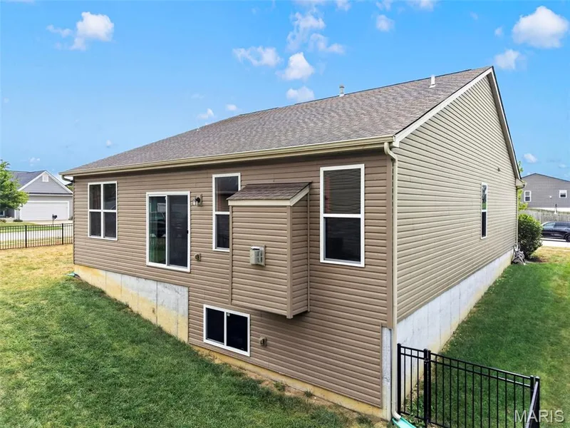 38 Huntleigh Park Court, Wentzville, MO 63385 — listing photo 34 of 39