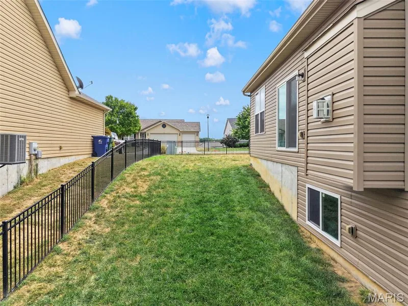 38 Huntleigh Park Court, Wentzville, MO 63385 — listing photo 35 of 39