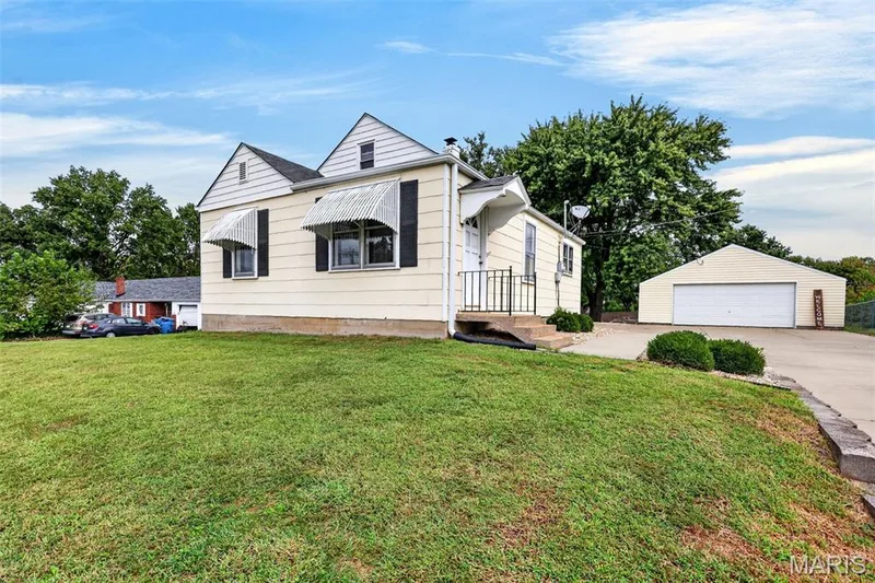 1618 Muegge Road, St Charles, MO 63303 — listing photo 14 of 15