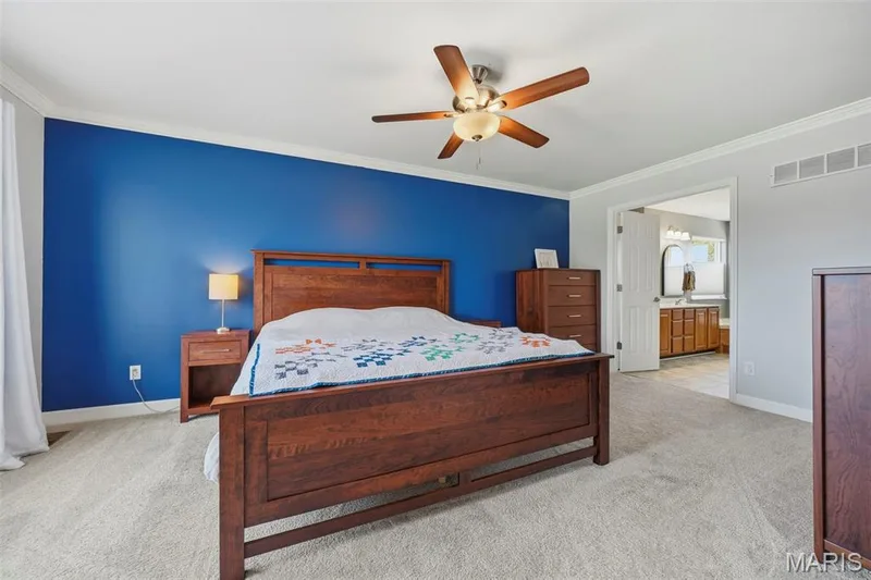 Primary Bedroom Suite with en suite Primary Bathroom and walk-in closet. — 386 Beckley Place, St Charles, MO 63304