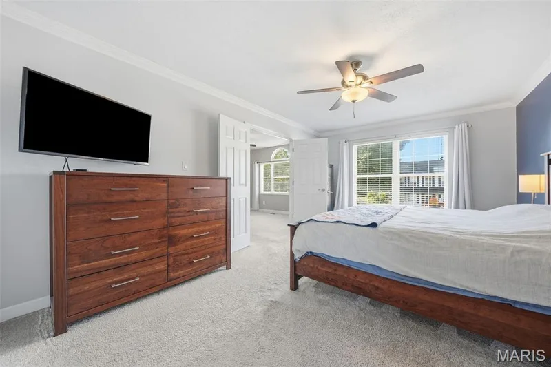 Primary Bedroom Suite with en suite Primary Bathroom and walk-in closet. — 386 Beckley Place, St Charles, MO 63304