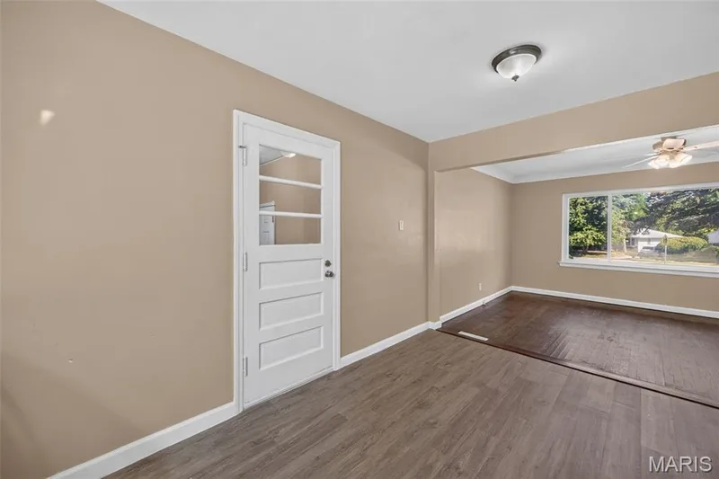 728 Pine Street, St Charles, MO 63301 — listing photo 15 of 41