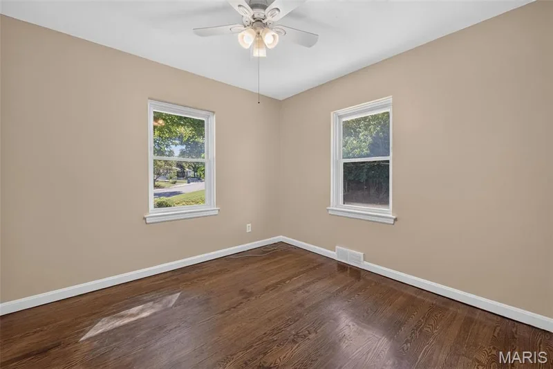 728 Pine Street, St Charles, MO 63301 — listing photo 17 of 41