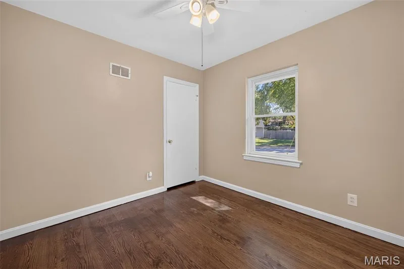 728 Pine Street, St Charles, MO 63301 — listing photo 18 of 41