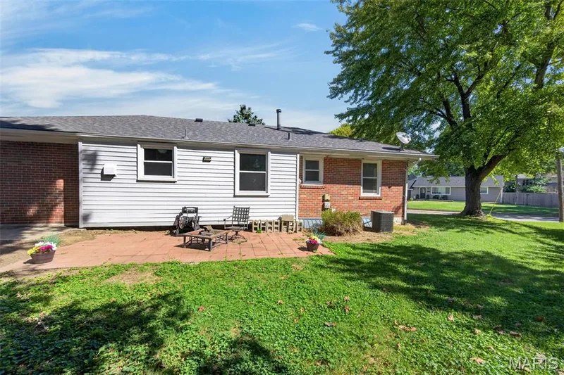 728 Pine Street, St Charles, MO 63301 — listing photo 37 of 41