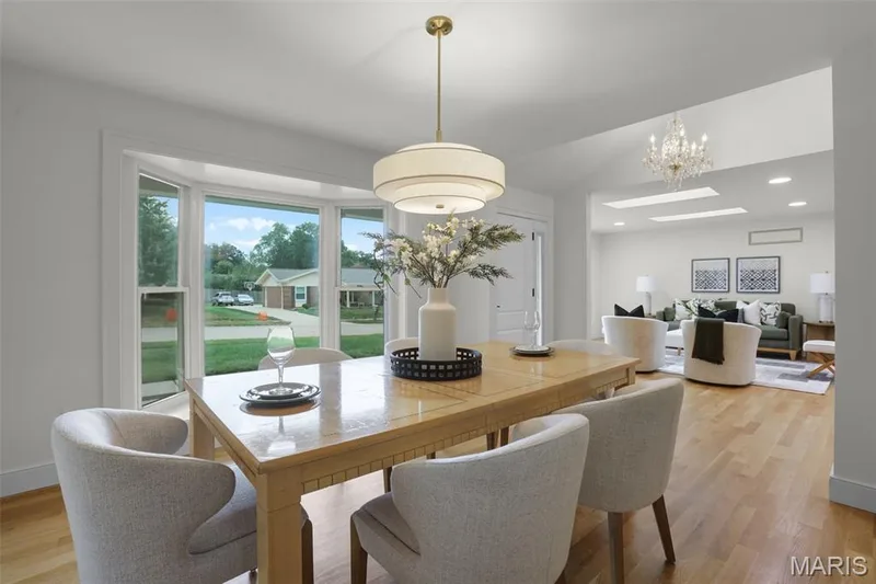 214 Glen Cove Drive, Chesterfield, MO 63017 — listing photo 11 of 40