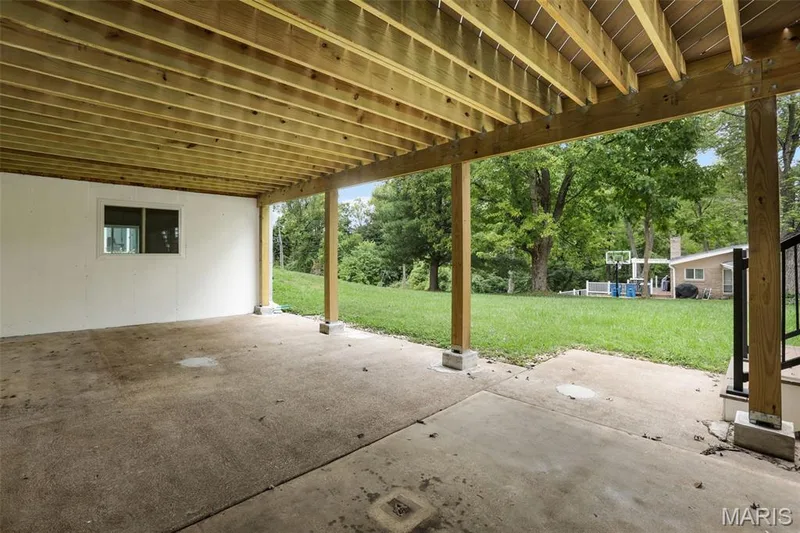 214 Glen Cove Drive, Chesterfield, MO 63017 — listing photo 37 of 40