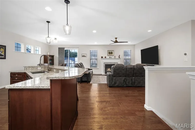 2760 Brook Hill Lane, St Charles, MO 63303 — listing photo 5 of 24